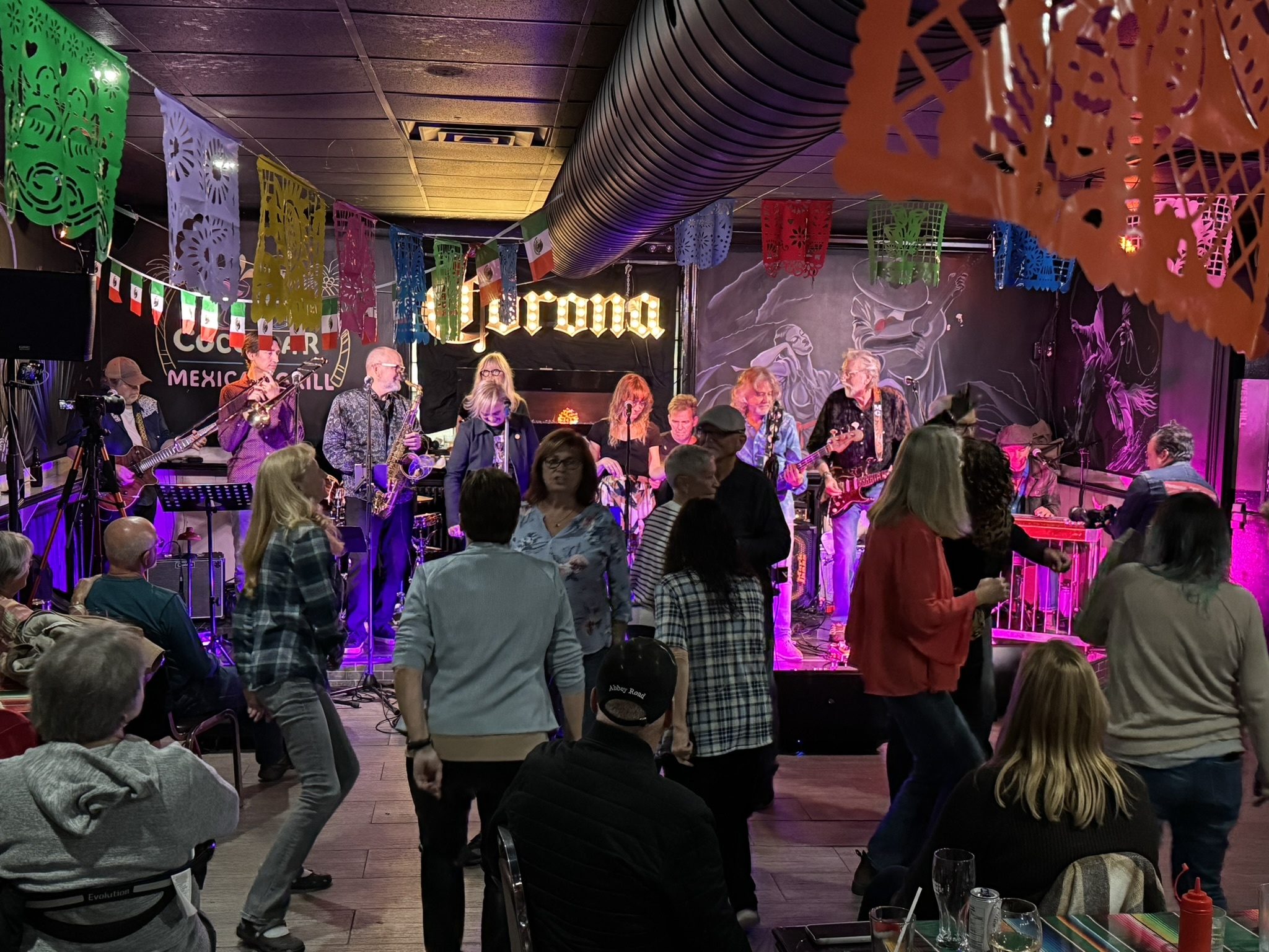 A packed house and a lively dance floor greeted Steve Goldberger & The Gentle Spirits at Coco.