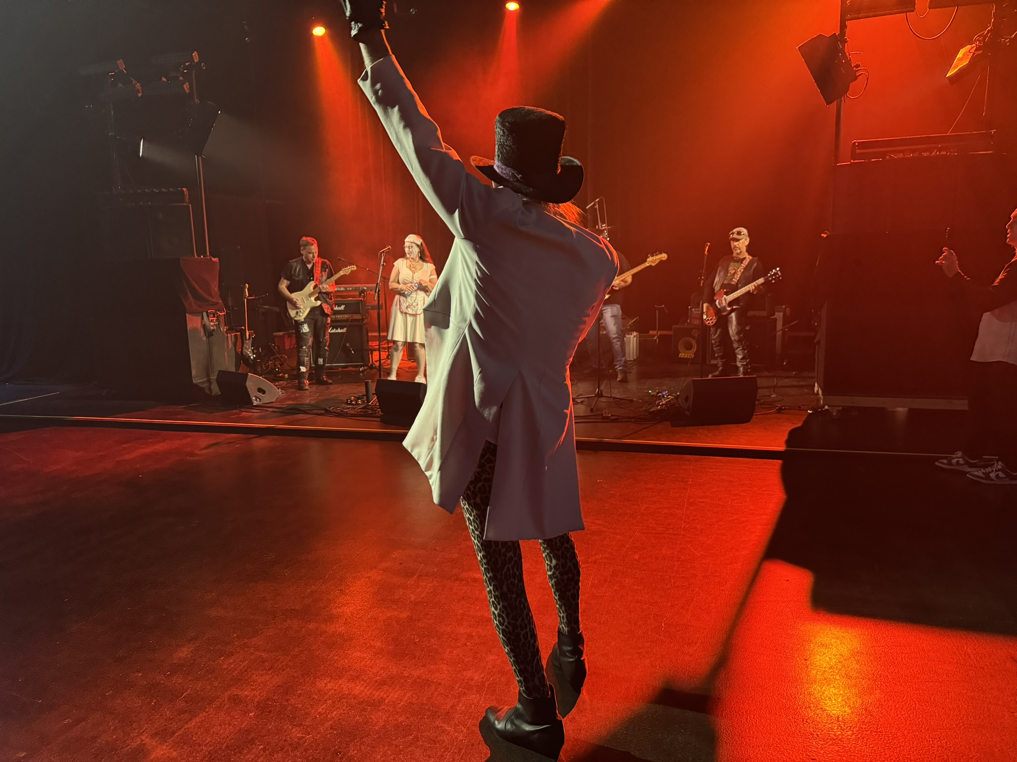 Scotty “Cooper” takes his performance onto the dance floor.